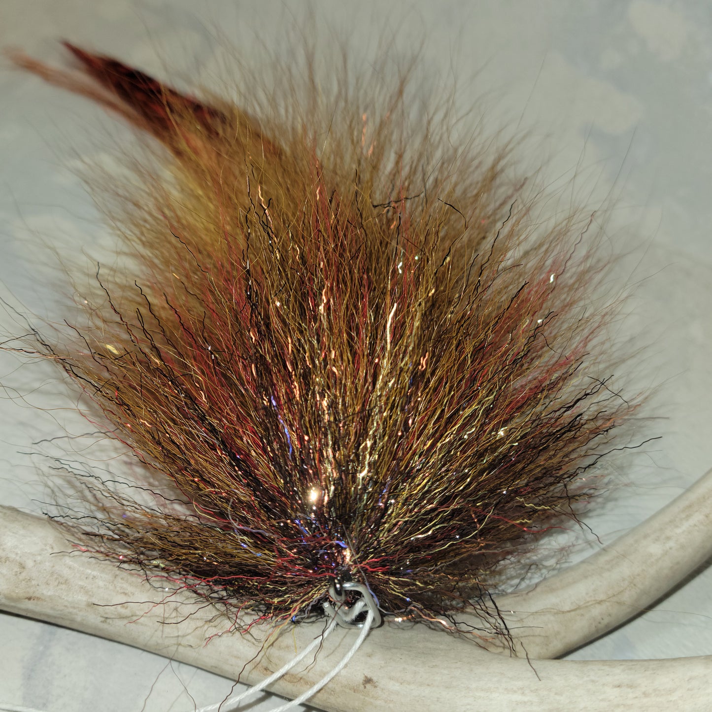 Bulkhead Deceiver Style Musky Fly - Sucker